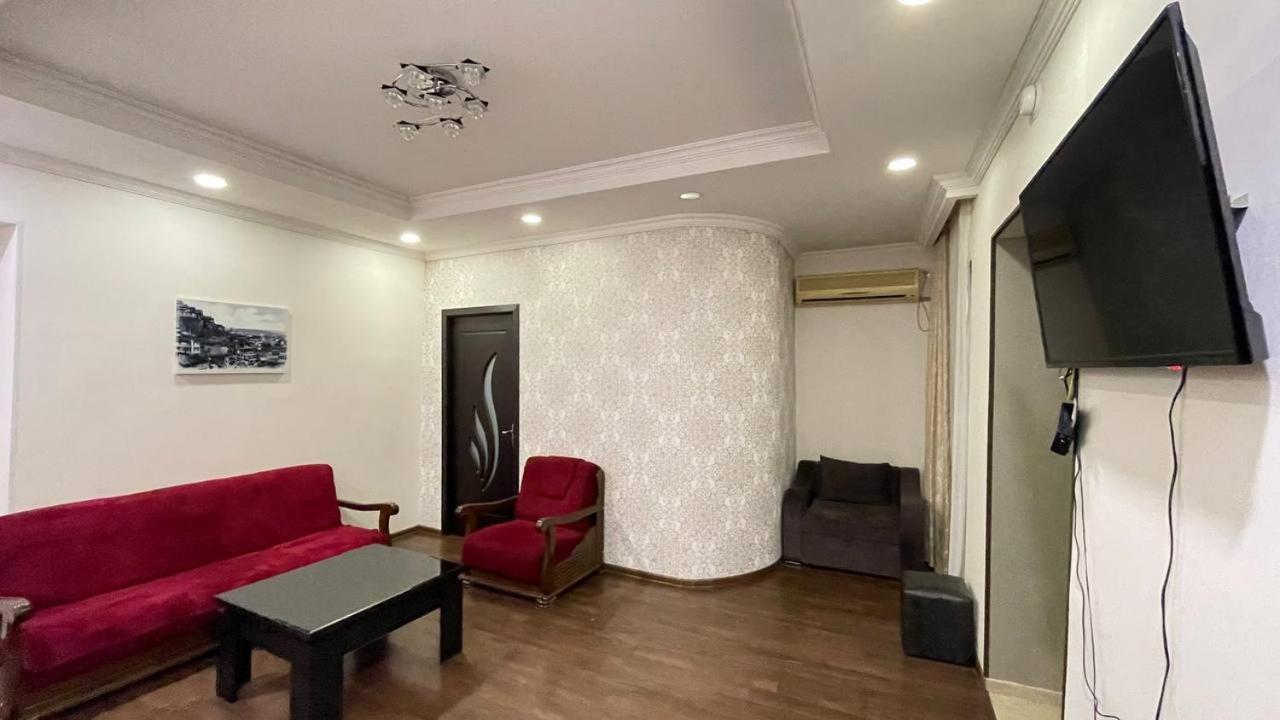 Elegant Modern Apartment Tbilisi Exterior photo