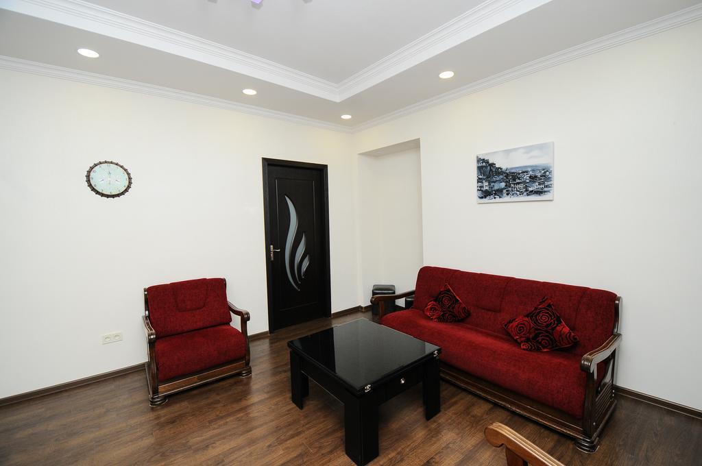 Elegant Modern Apartment Tbilisi Exterior photo